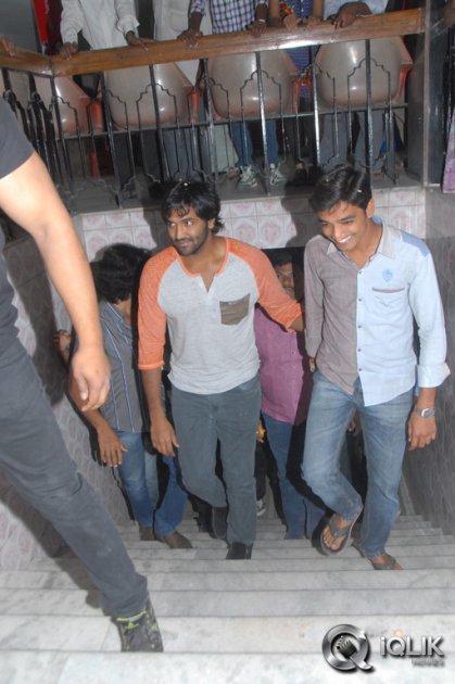 Pandavulu-Pandavulu-Tummeda-Team-Visits-Theatres-in-Hyderabad